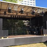 Linearray module im groundstack mit subwoofern