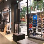 Adidas shoe shop with 15 subwoofer and a Touringstick on pole